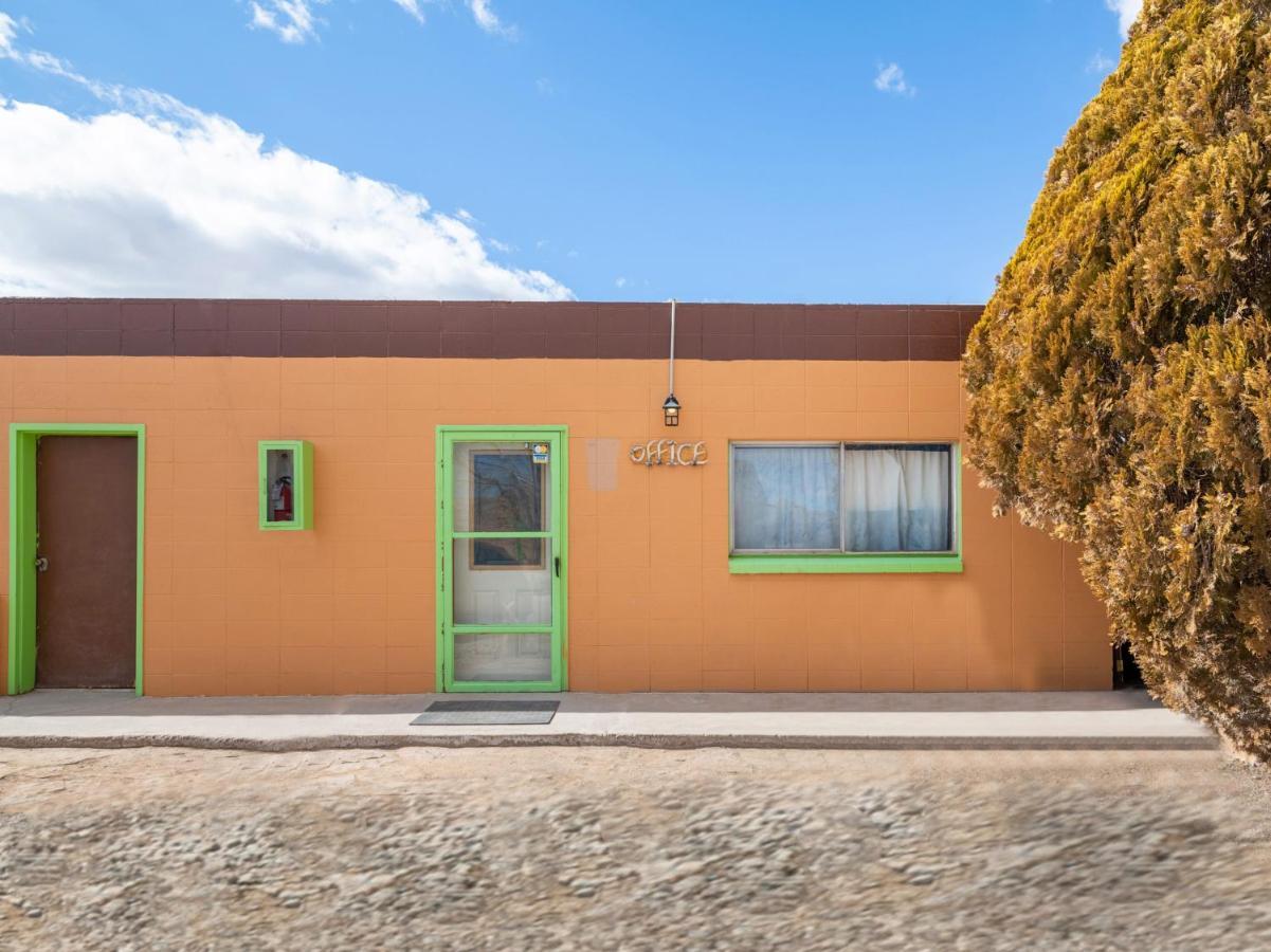 Oyo Hotel Hanksville, Ut Екстериор снимка